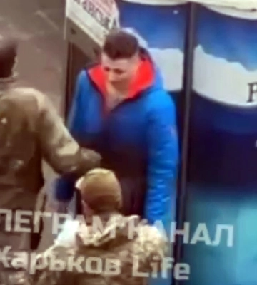 Працівник ТЦК побив чоловіка у Харкові під час перевірки документів