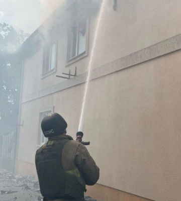 Пекельний день на Дніпропетровщині: 20 атак, пожежі і зруйновані оселі