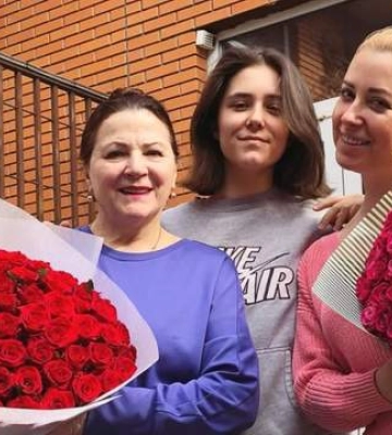 Я столько не сказала, – дочь Нины Матвиенко трогательно высказалась о ней в День матери