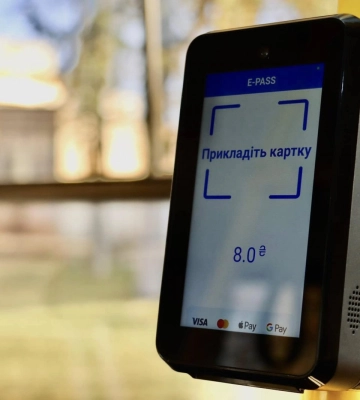 У Рівному розпочали видавати пільгові транспортні картки: ПЕРЕЛІК адрес, де їх можна отримати