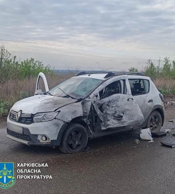 Внаслідок удару дрона рашистів по цивільному авто на Харківщині постраждали троє жінок 