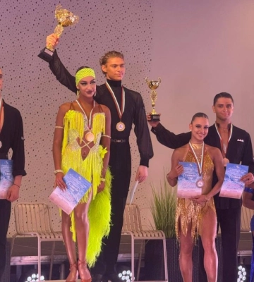 Кропивницькі танцівники підкорили п’єдестал міжнародного турніру у Болгарії (ФОТО)