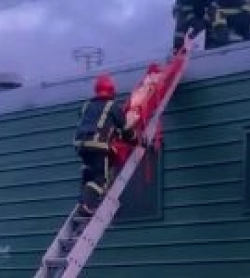 У Хмельницькому підлітка вразило струмом на даху вантажного вагона