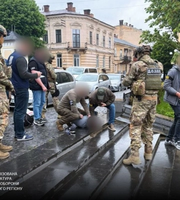 На Тернопільщині затримали чоловіка, який за тисячі доларів відправляв військовозобов'язаних за кордон