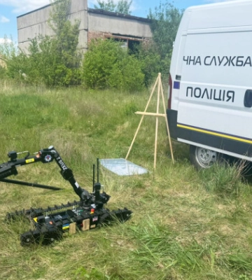 В Ровенской области завербованные 18-летние диверсанты пытались подорвать полицию В Ровенской области завербованные 18-летние диверсанты пытались подорвать полицию