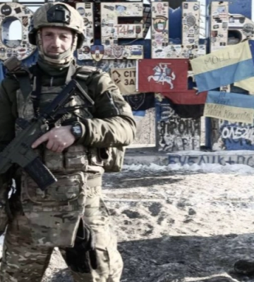 Життя обірвалося вдома: на Волині попрощаються з Героєм Володимиром Жолкіном