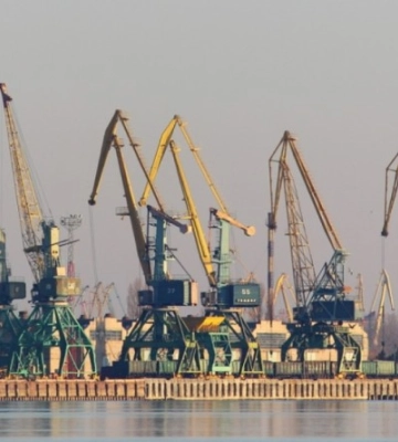 В порту на Одещині планують відремонтувати крани за 6 мільйонів