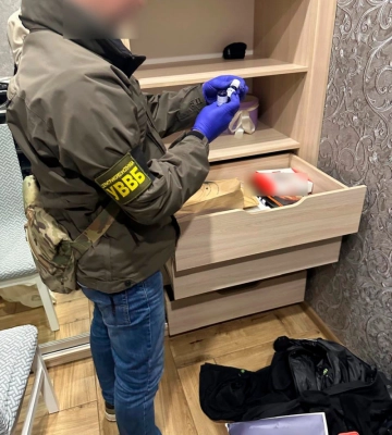 Правоохоронець намагався провезти через «Ягодин» трьох ухилянтів 