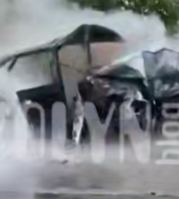 У Луцькому районі п'яний водій на легковику влетів у дерево, авто вщент згоріло