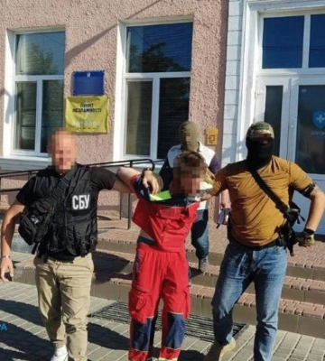 Засуджено зрадника, який коригував удари рф по Одещині під час роботи на «швидкій» Засуджено зрадника, який коригував удари рф по Одещині під час роботи на «швидкій»