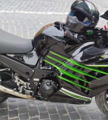 Їздив по Львову на Kawasaki з посвідченням жінки Їздив по Львову на Kawasaki з посвідченням жінки