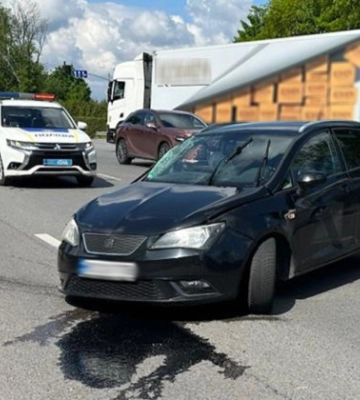 На Львівщині в ДТП постраждало двоє дітей – авто вилетіло з дороги, фото