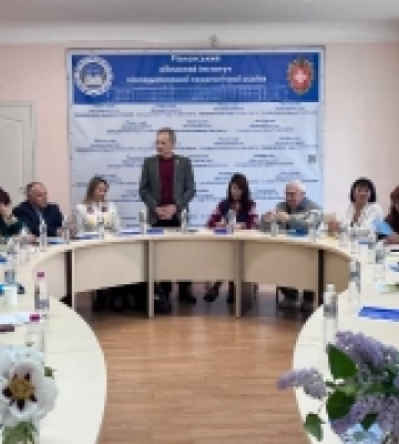 На Рівненщині 12 найкращих учителів зарубіжної літератури змагаються у фіналі «Учитель року – 2025»