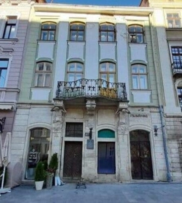 У Львові суд за самовільні роботи змусив заплатити штраф власника приміщень у кам’яниці XVII століття