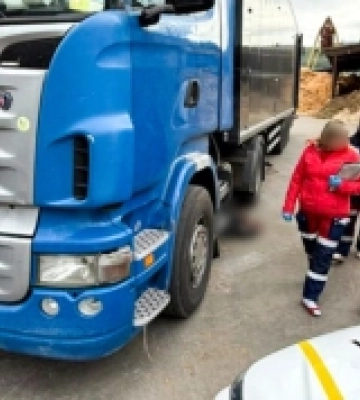 У Рівному під колесами вантажівки загинув пішохід