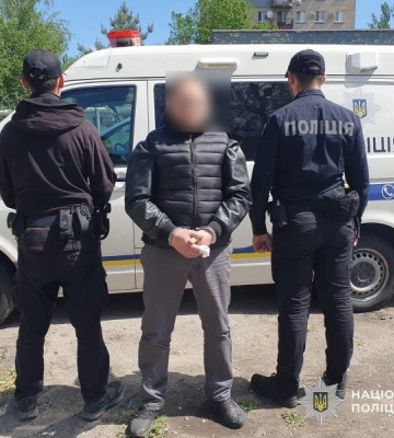 У Дніпрі рецидивіст під час вуличного конфлікту вдарив опонента ножем та втік, - поліція