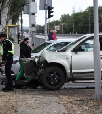 У Дніпрі ВАЗ влетів у Honda та Hyundai (відео)