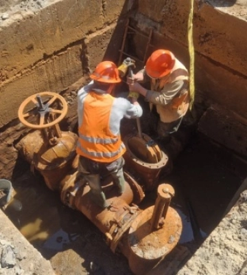 У Миколаєві 68 багатоповерхівок залишилися без води через масштабну аварію