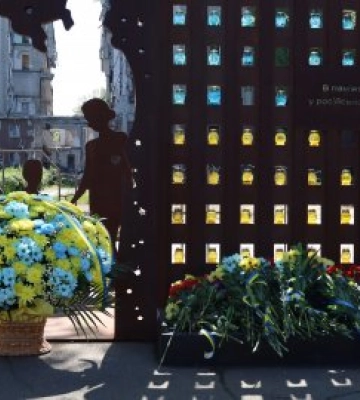 У Миколаєві відзначили День пам&#039;яті та перемоги над нацизмом у Другій світовій війні