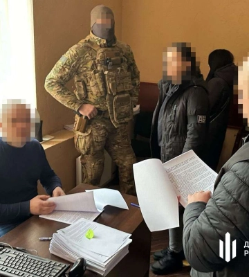 Патрульні Дніпра виявили у чоловіка підроблений документ