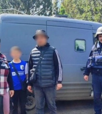 З Межівської громади на Дніпропетровщині евакуювали матір з чотирма дітьми