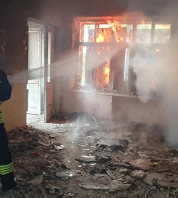 В Олександрії горіла нежитлова будівля
