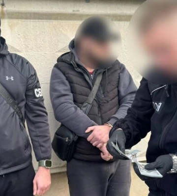 У Харкові затримали чоловіка за спробу продати відстрочку від мобілізації за $9500