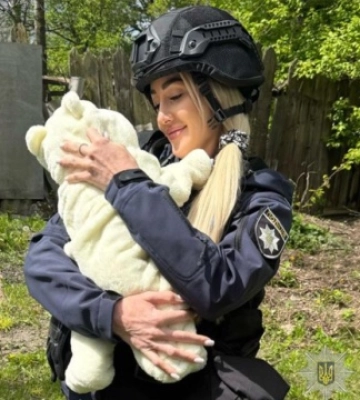 На Сумщині евакуювали жінку з трьома дітьми, найменшому - лише шість днів
