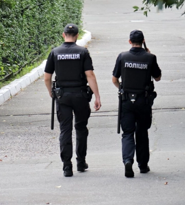 Мужчина устроил стрельбу в отеле в Святошинском районе Киева: никто не пострадал