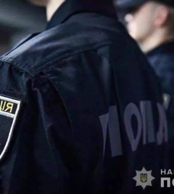 У Києві 14-річна школярка випала з вікна третього поверху школи