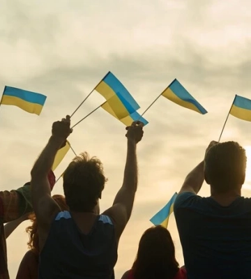Рівень довіри населення до Зеленського у травні зріс до 74% — опитування КМІС