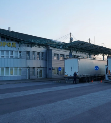 КПП «Ужгород – Вишнє Нємецьке» та «Чоп – Захонь» призупинять роботу