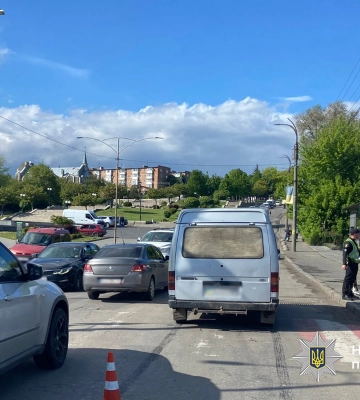 В Умані автомобіль наїхав на хлопця на самокаті (ФОТО)