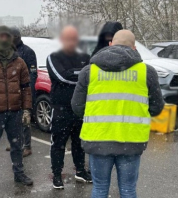 В Киеве будут судить чиновника КСУ, который за $15 000 помогал уклонистам получить «бронь»