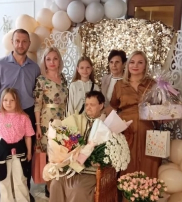 У Львові відзначили 100-річний ювілей учасниці війни: бабуся має 37 онуків і правнуків