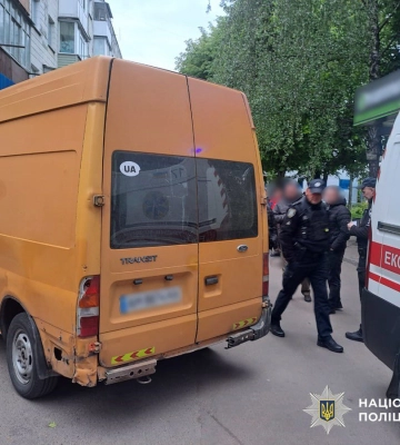 У Житомирі мікроавтобус під кермуванням необачного водія на смерть збив людину