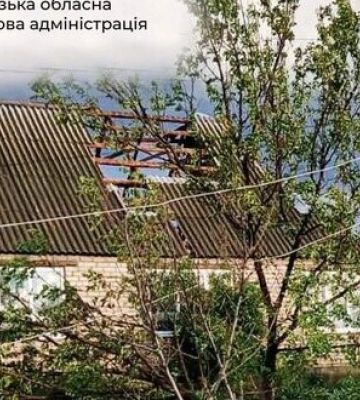 Ворог минулої доби вдарив 500 разів по Запорізькій області: пошкоджено житло, нежитлові будівлі та автомобілі