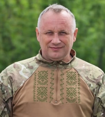 Стала оберегом: боєць волинської «сотки» носить військову сорочку-вишиванку 
