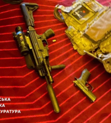 У Києві повідомили про підозру чоловіку, який влаштував стрілянину у номері готелю У Києві повідомили про підозру чоловіку, який влаштував стрілянину у номері готелю
