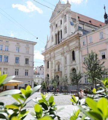 Площу Ангелів у Львові зроблять повністю безбар’єрною: стартують ремонтні роботи