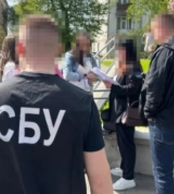СБУ та Нацполіція викрили адвокатку, яка організувала «схему для ухилянтів» на Волині