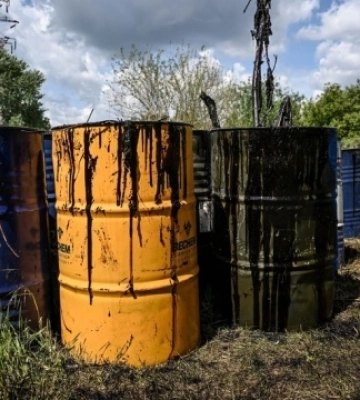 Мокра Московка під прицілом: що показали аналізи води після скарг на мазут (ФОТО)