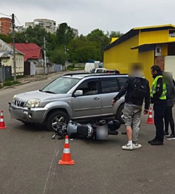 У центрі Сум збили мотоцикліста