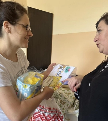 В Ужгороді новонародженим подарували вишиванки