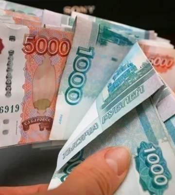 Рубль підскочив до дворічного максимуму на тлі переговорів України та РФ у Туреччині