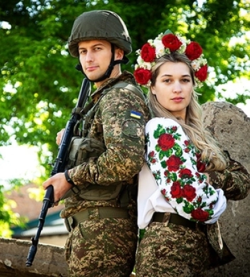Рівненські нацгвардійці долучилися до відзначення Дня вишиванки