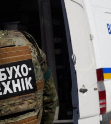 Обстежили майже 100 приміщень: у Дніпрі «замінували» школи та гімназії