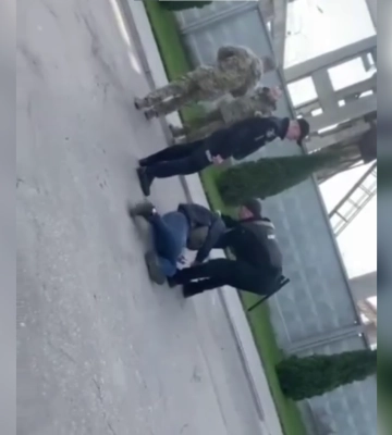 &quot;Забитая лопатка и травмы шеи&quot;: жительница Светловодска обвинила ТЦК в избиении ее отца (видео)