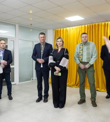 Університет, де навчають допомагати: Олена Зеленська відвідала ВНУ імені Лесі Українки 