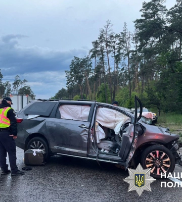 Внаслідок ДТП під Києвом загинули водії обох автомобілів-учасників, - поліція. ФОТО